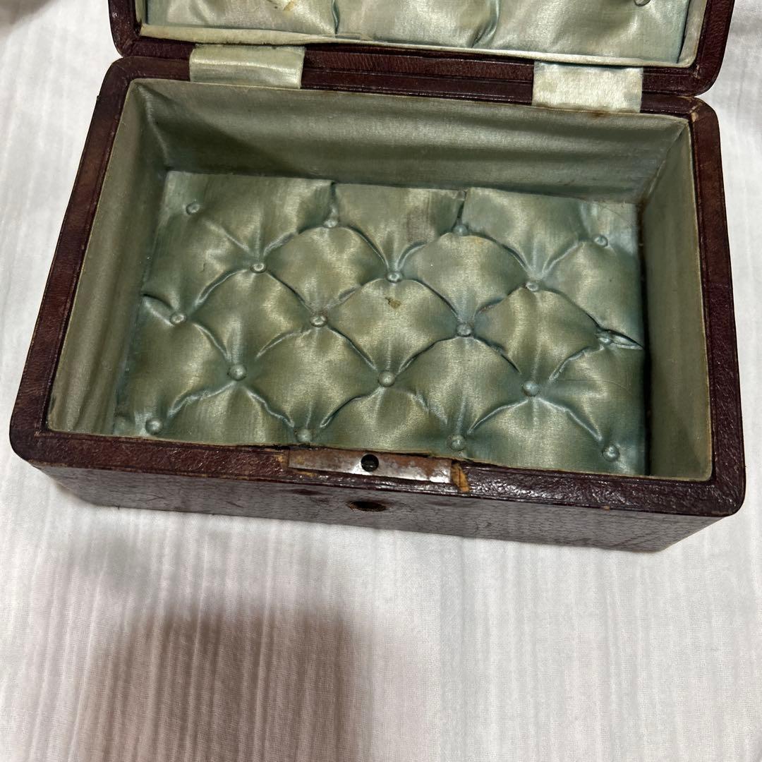 アンティーク ボックス　銀色装飾　フランス蚤の市