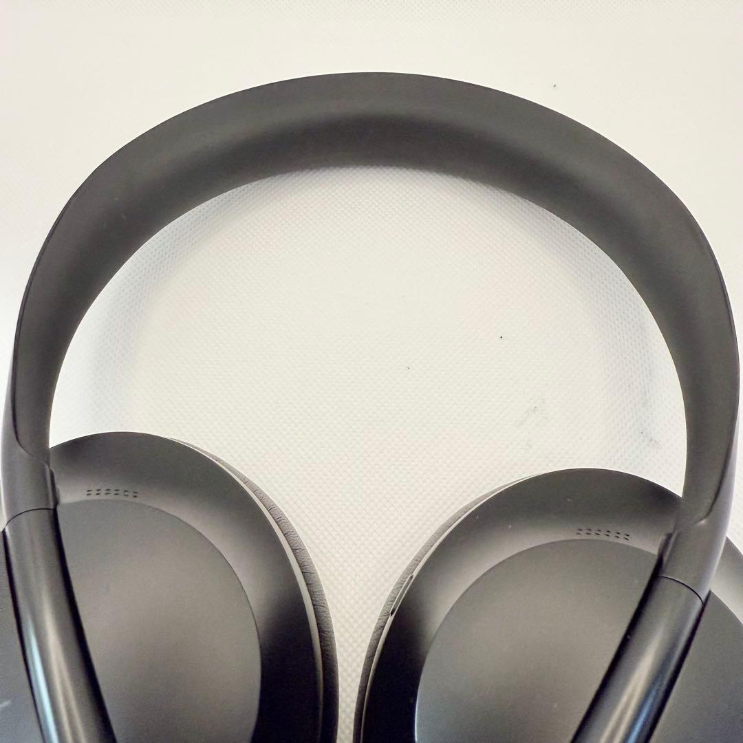 美品　Bose Noise Cancelling Headphones 700