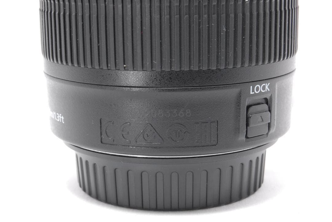 極美品　Canon EF-S 18-135mm f/3.5-5.6 IS STM