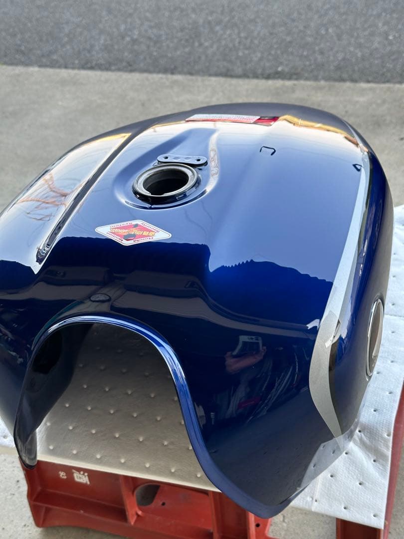 CB1100 燃料タンク