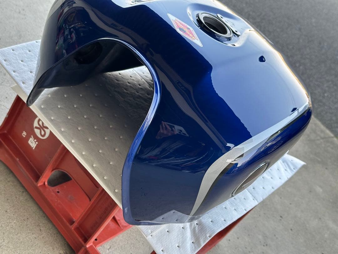 CB1100 燃料タンク