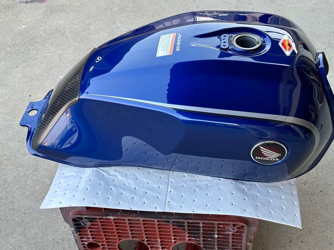 CB1100 燃料タンク