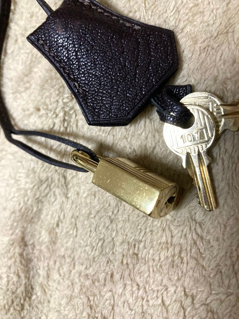 HERMES エルメス　カデナ ゴールド 南京錠 107鍵2本付き