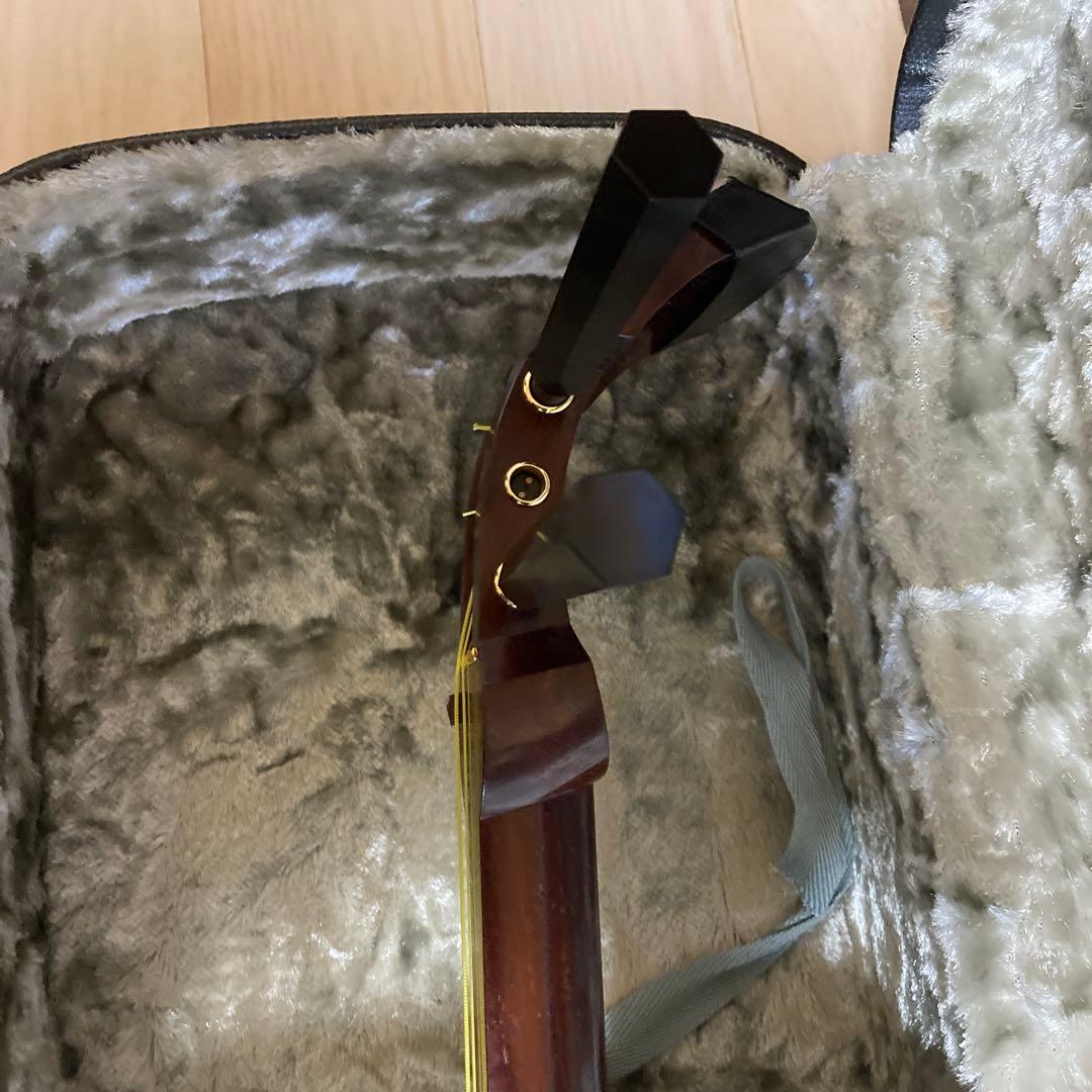 三味線　皮破れあり　ハードケース付き