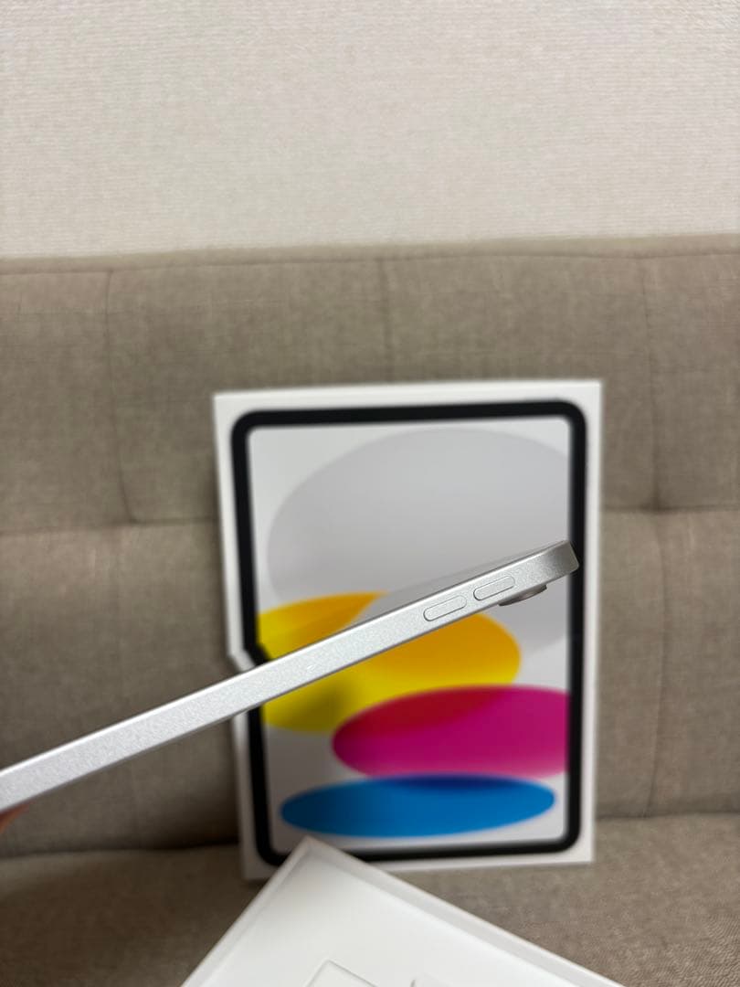 m*e様 【美品！】Apple iPad 第10世代 256GBシルバー