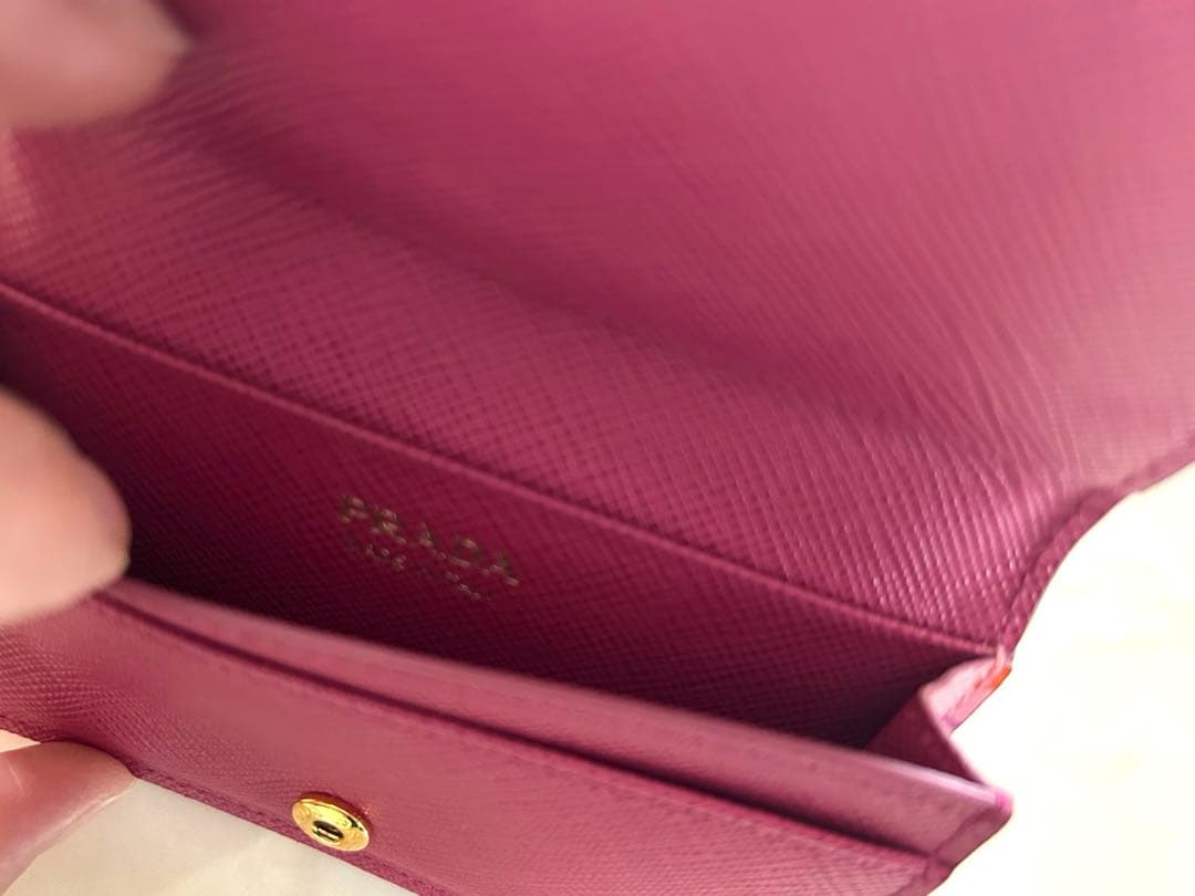 PRADA 花柄　レザー名刺入れ