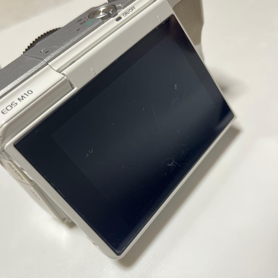 canon EOS M10 ボディ&ズームレンズキット
