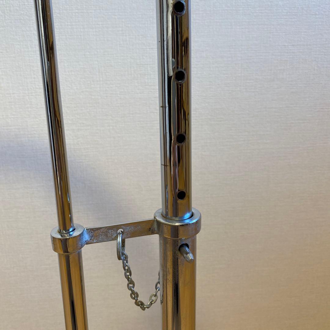 アイリーングレイ アジャスタブルテーブル ガラス サイドテーブル