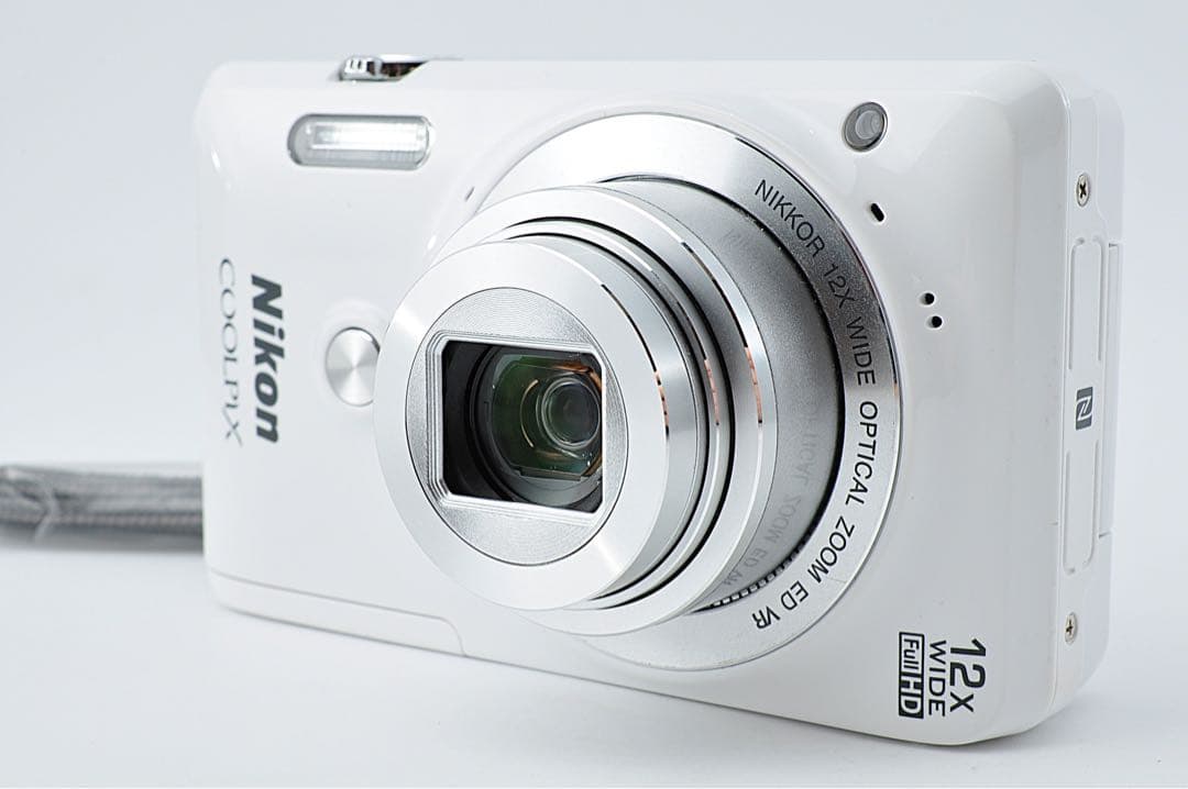 ■ ほぼ新品 ■ニコン　Nikon COOLPIX S6900