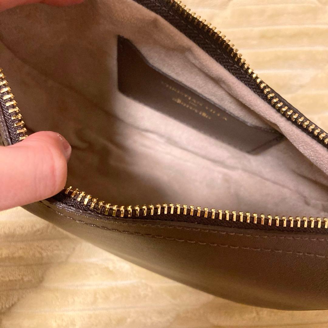 新品 CHRISTIAN VILLA 本革 ハーフムーンバッグ ワンショルダー