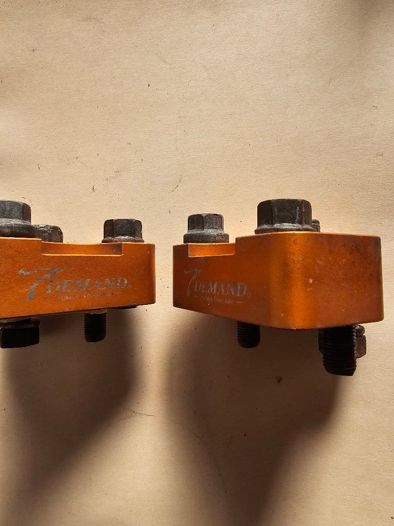 プリウス　30 ロールセンターアダプター　T-demand　キャンバーブロック