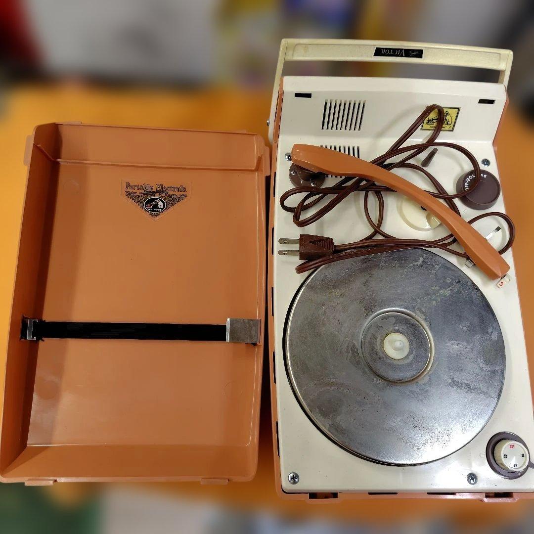 VICTOR オレンジ クラッチバッグ　ジャンク