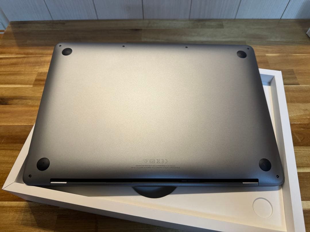 MacBook Pro シルバー 本体 充電器付き