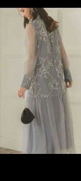 ⚠訳あり　フェザーフラワーチュールドレス　大きいサイズ　 niana