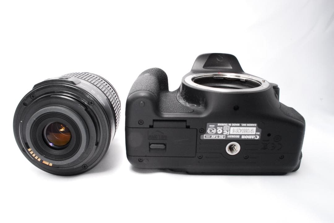 キヤノン Kiss X5☆入門機☆一眼レフカメラ☆Wレンズ☆付属品付きすぐ使える