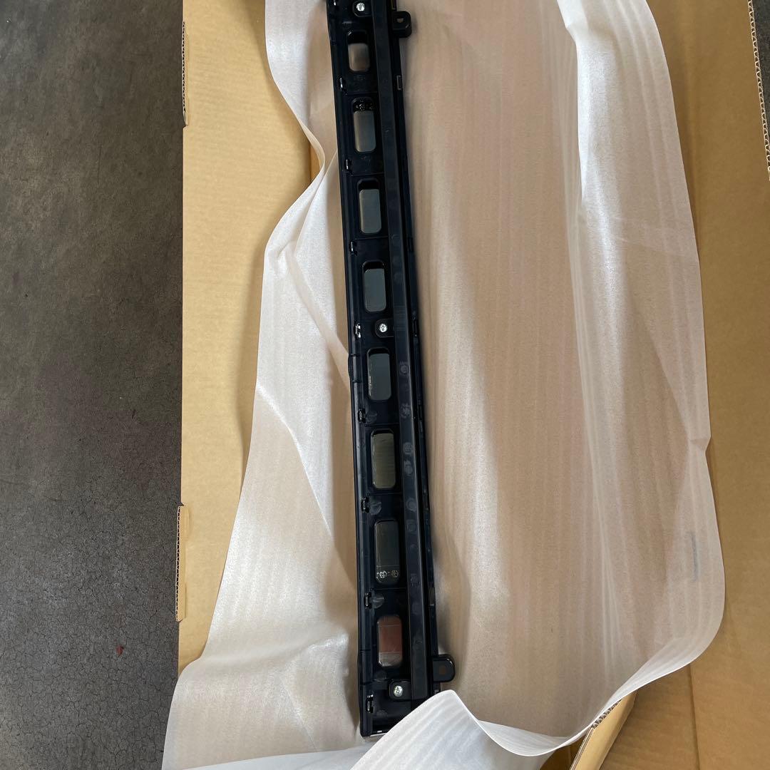 エブリイワゴン　DA17W 純正グリル