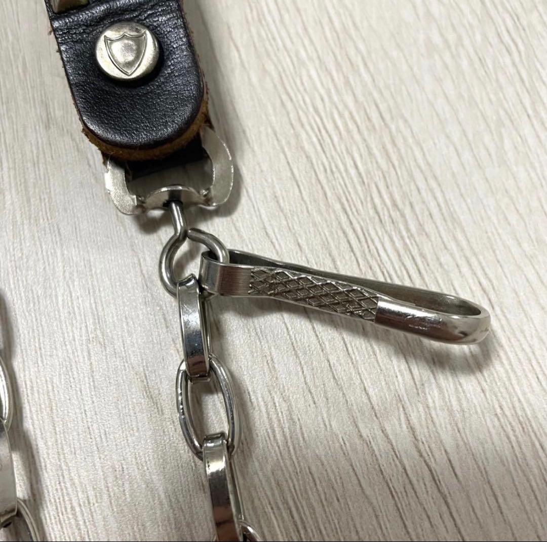 HTCレザー ウォレットチェーン ブラック　ピラミッド シルバー