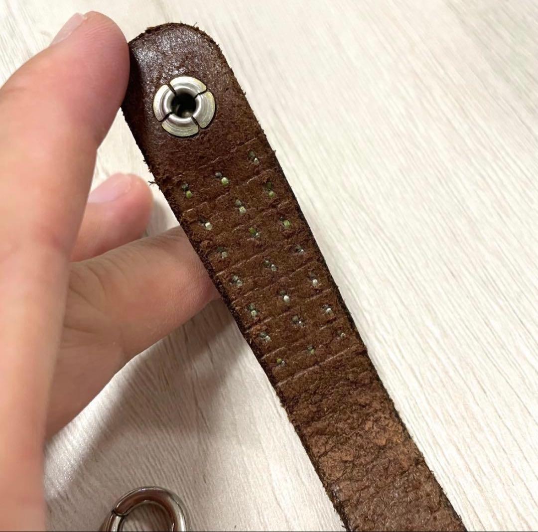 HTCレザー ウォレットチェーン ブラック　ピラミッド シルバー