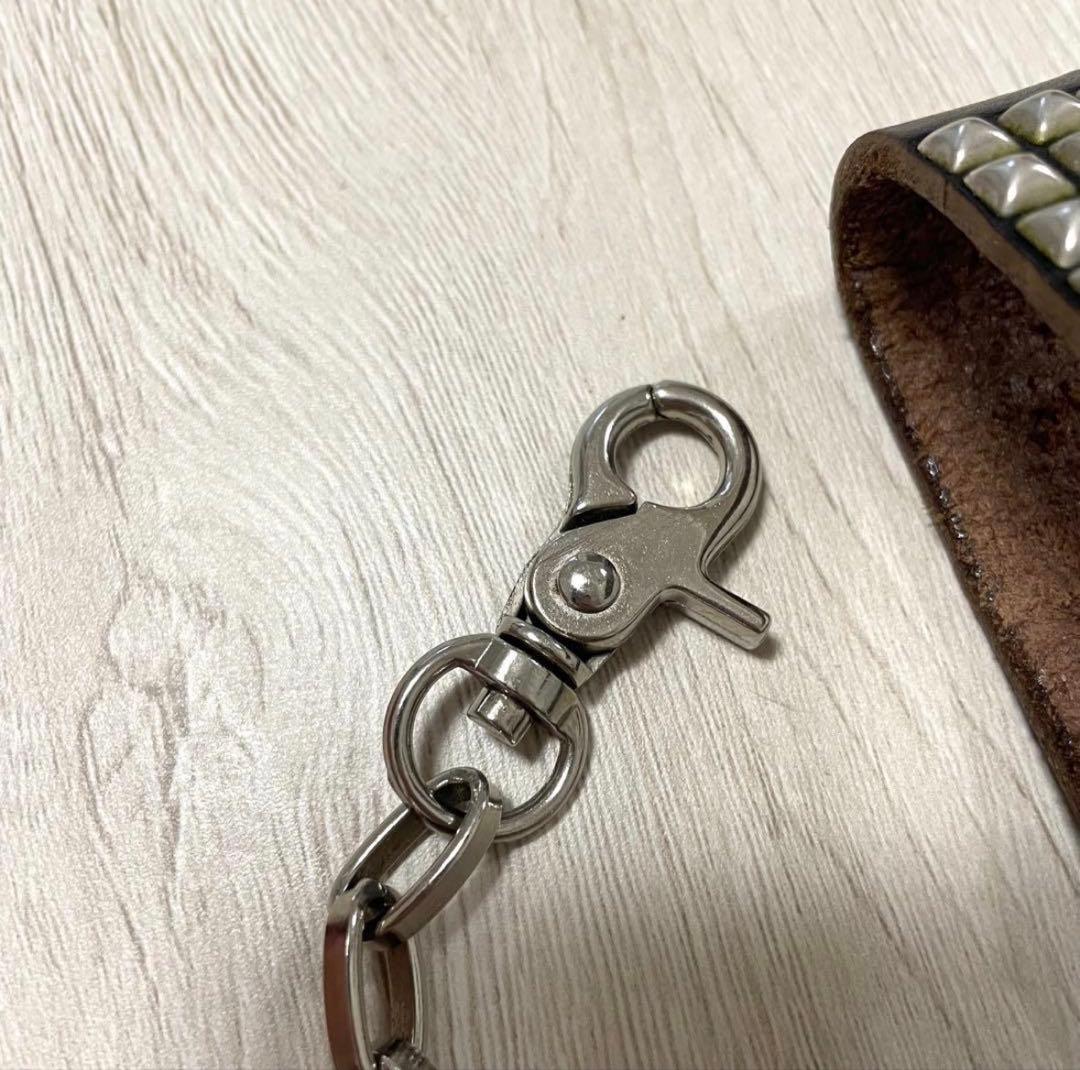 HTCレザー ウォレットチェーン ブラック　ピラミッド シルバー