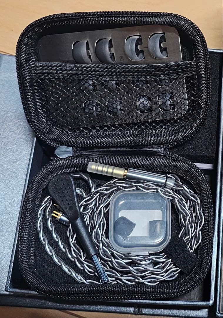 値下げ中　BQEYZ WINTER 4.4mm ブラック