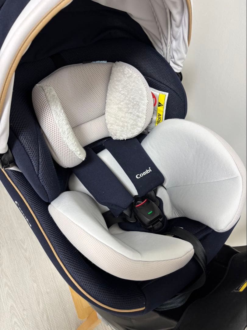 【美品】Combi コンビチャイルドシート JL-590