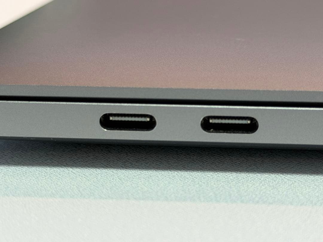 Macbook Pro M1 1TB 16GB 13インチ