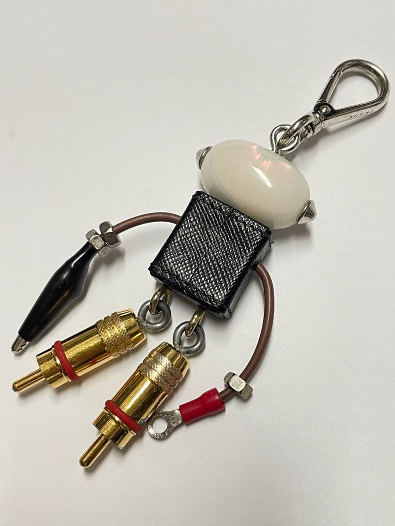 【良品】PRADAプラダ　ロボット　チャーム　❤︎