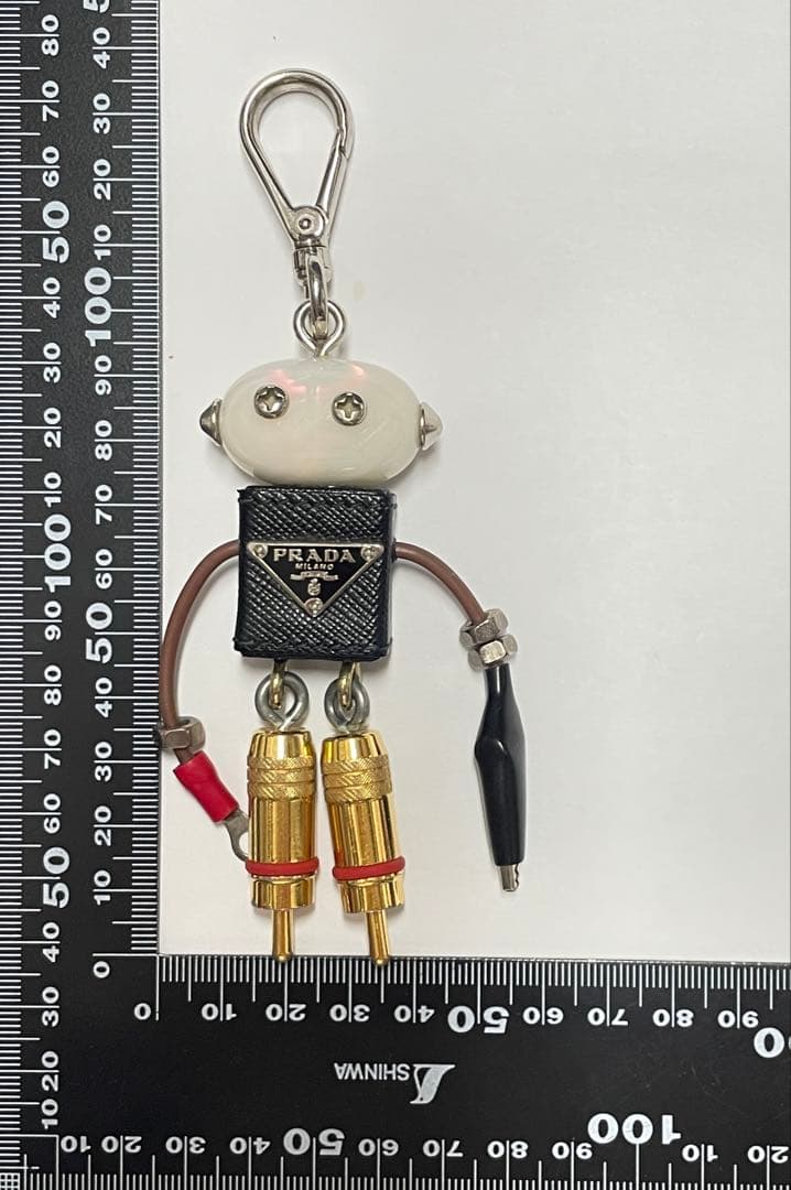 【良品】PRADAプラダ　ロボット　チャーム　❤︎
