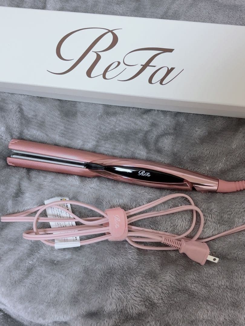 リファ　ストレートアイロン　ピンク