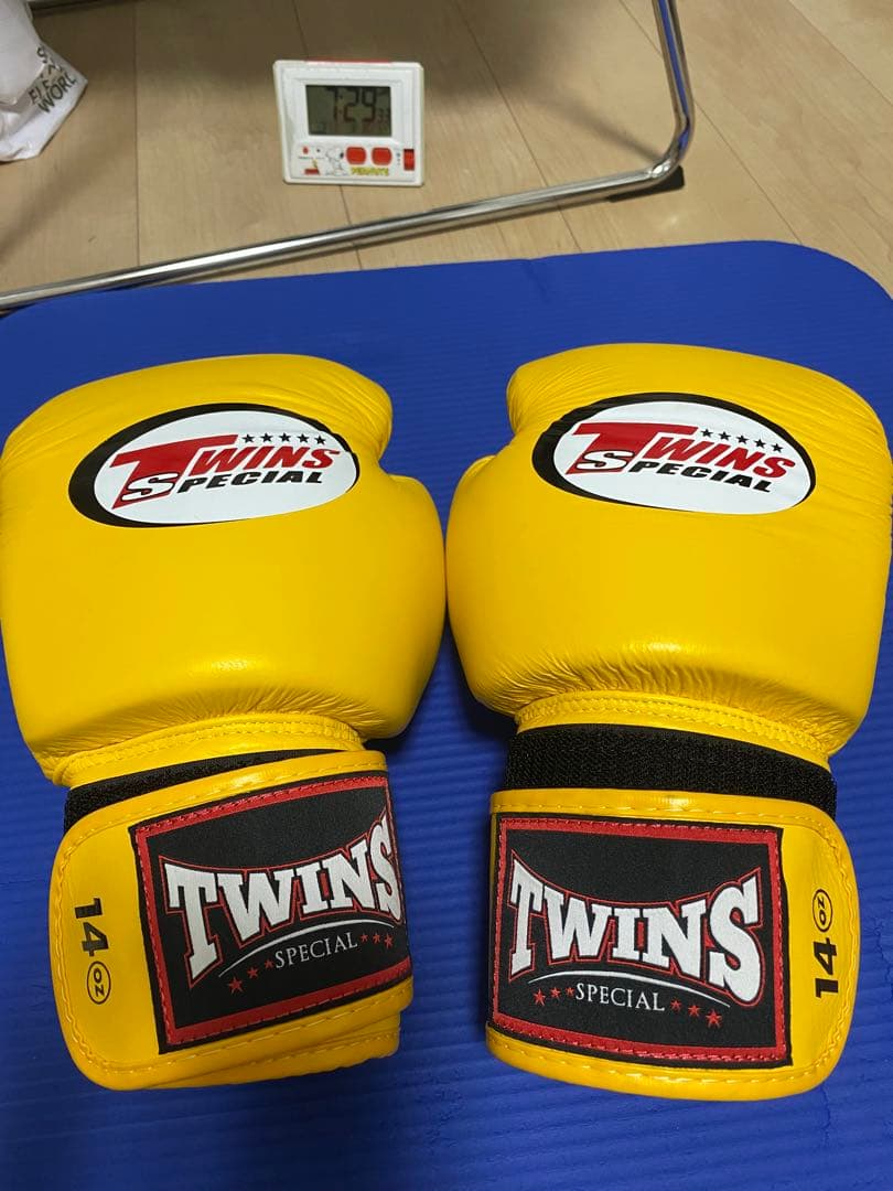 TWINS SPECIAL 14オンス ボクシンググローブ イエロー