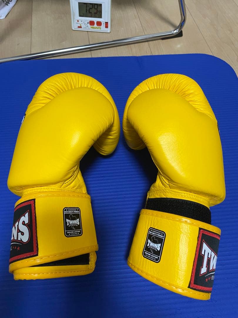 TWINS SPECIAL 14オンス ボクシンググローブ イエロー