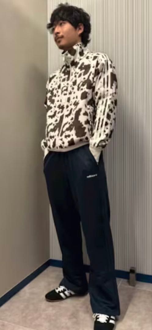 adidas トラックトップ