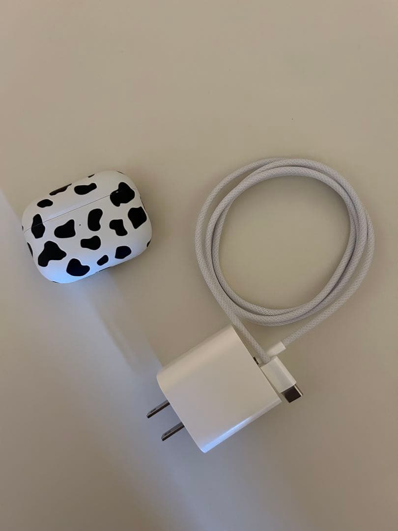 AirPods pro 第2世代 ColorWare塗装 ウシ模様