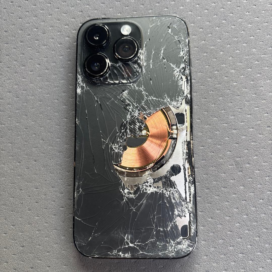 iPhone15プロ　ジャンク品