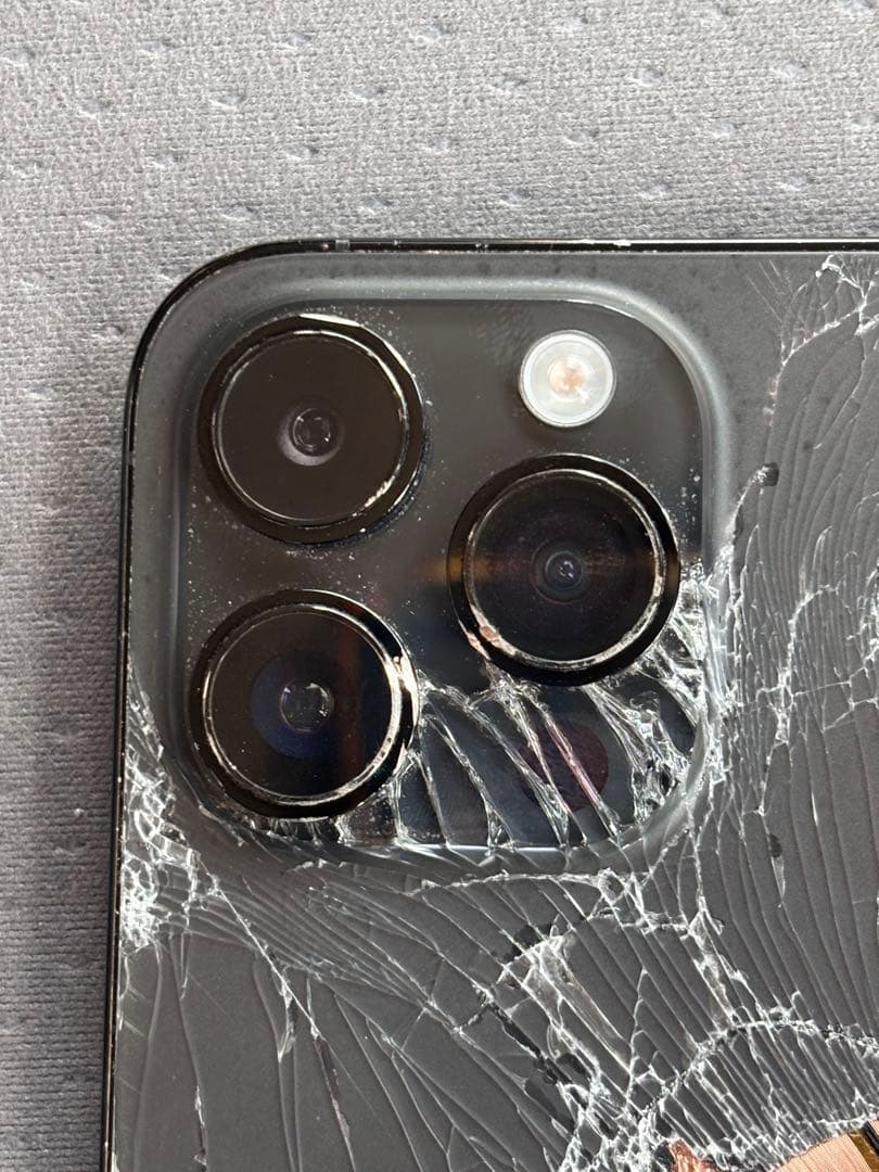 iPhone15プロ　ジャンク品