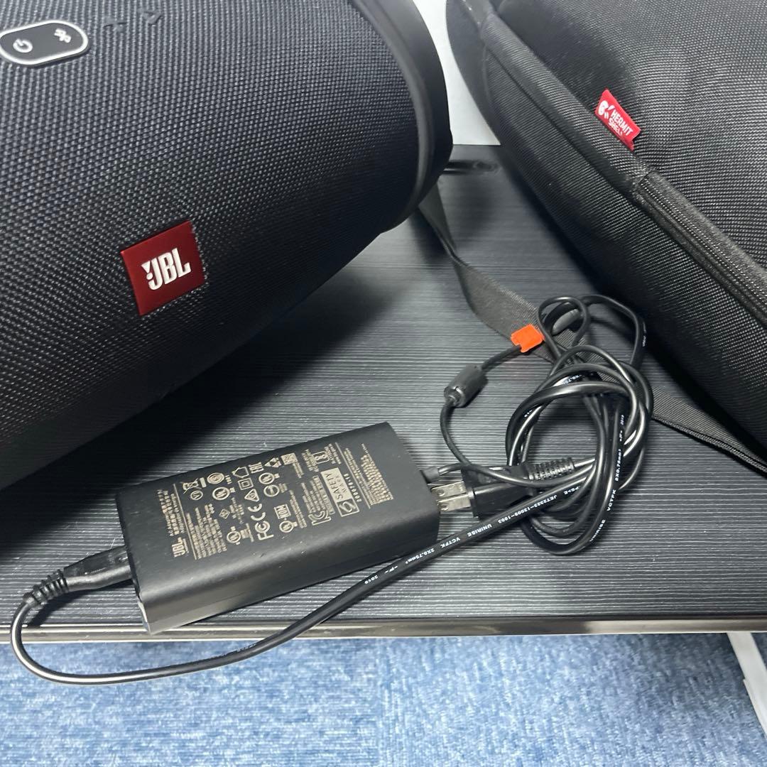 JBL Boombox2ポータブルBluetooth スピーカーと収納ケース付き