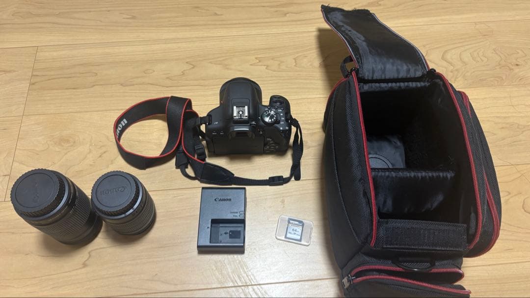 Canon EOS Kiss X8i デジタル一眼レフカメラ　レンズセット