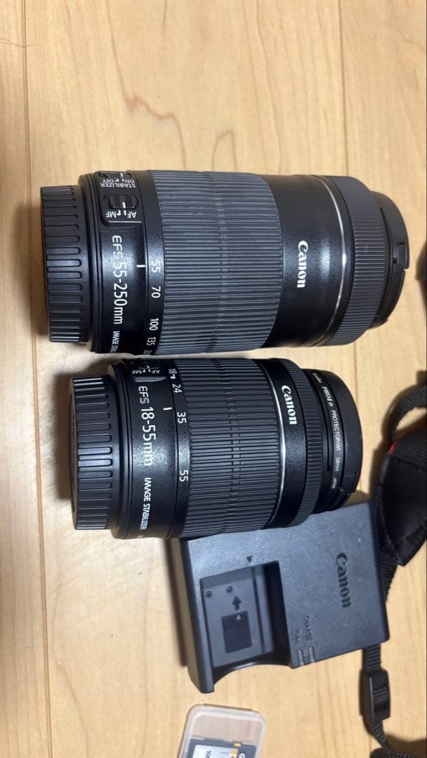 Canon EOS Kiss X8i デジタル一眼レフカメラ　レンズセット