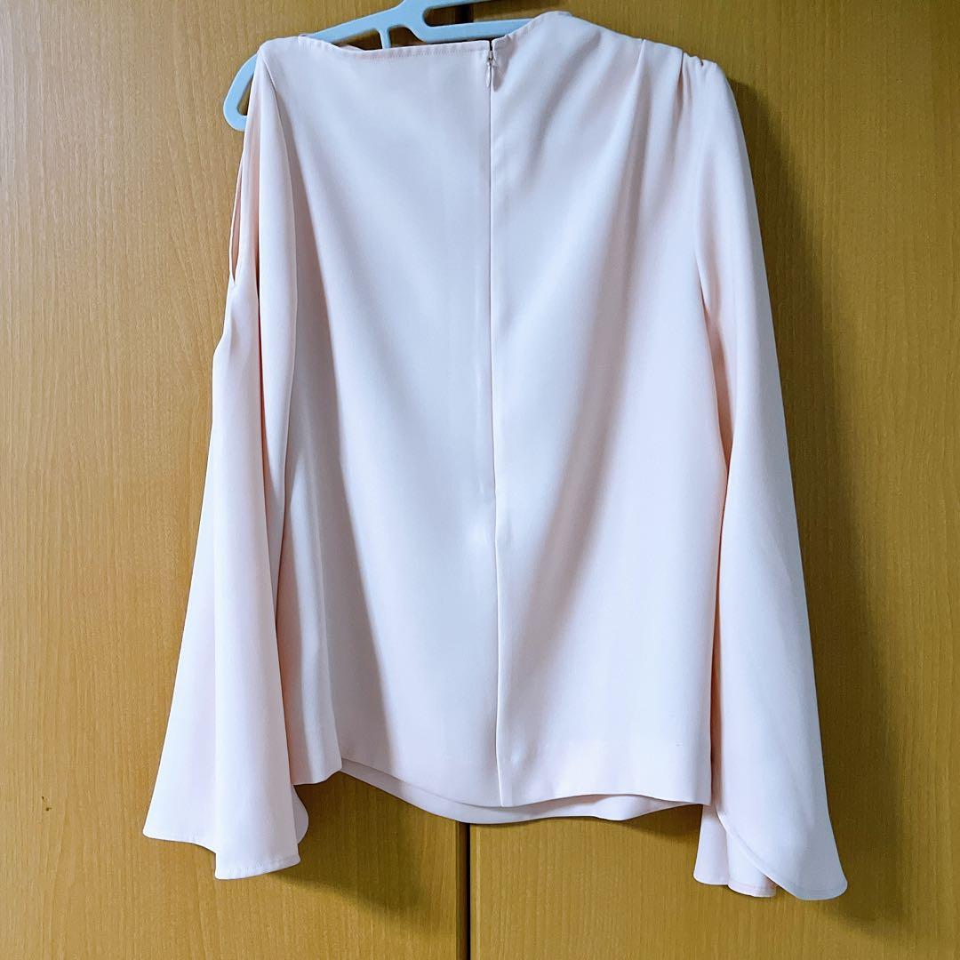 【美品】アシメネックサテンブラウス コーラル アニュアンス