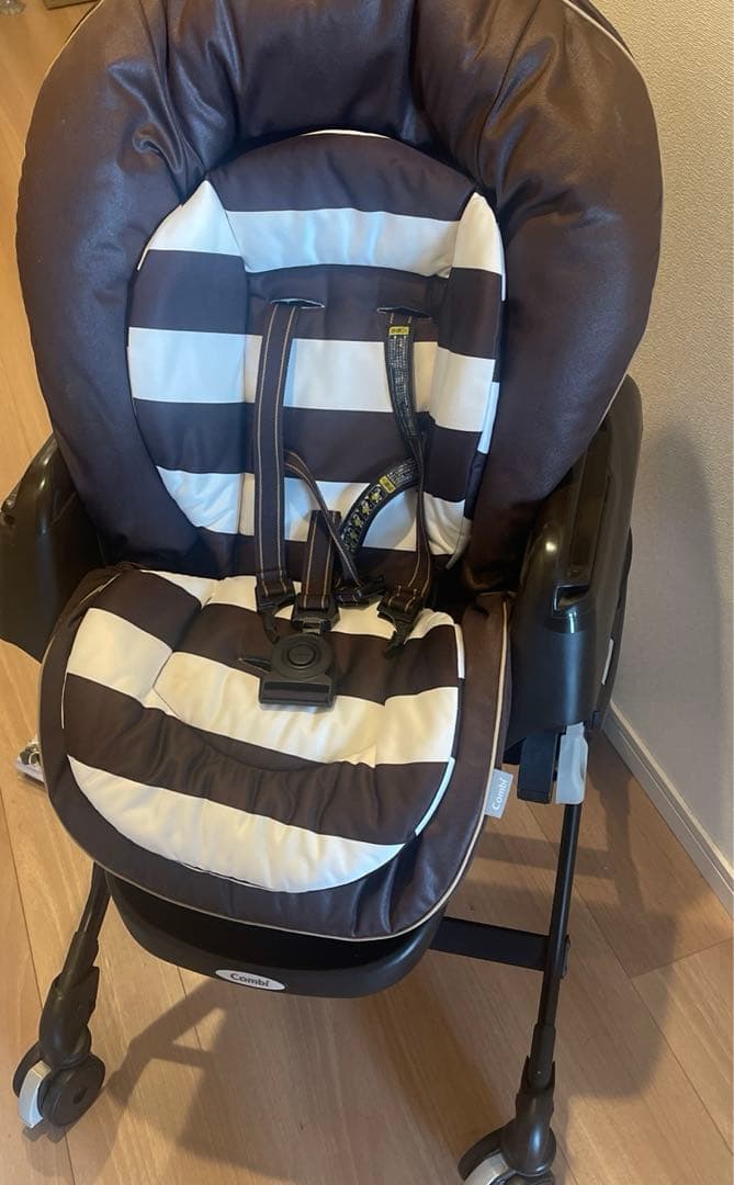 combi コンビ ハイ＆ロースウィングラック ネムリラ AUTO SWING