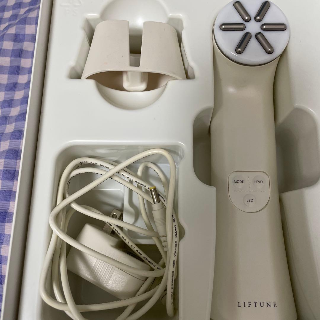 【即購入◎】LIFTUNE リフチューン　美顔器