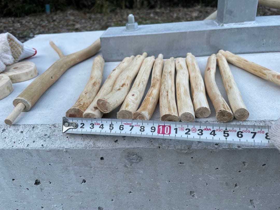 国産ヒノキ　鳥用止まり木　大型スタンド　約140センチ　小型中型インコ用