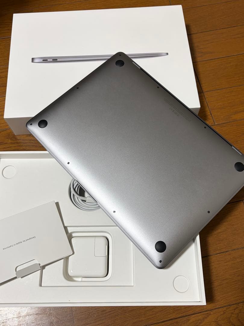 美品 MacBook Air m1 8+256GB スペースグレイ