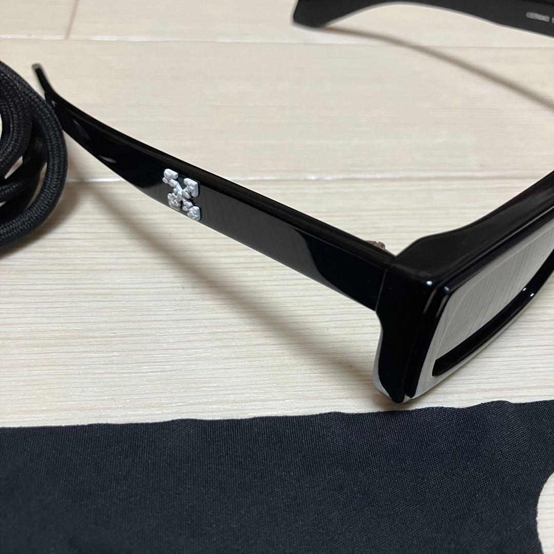 Off-White オフホワイト　スクエアフレーム サングラス