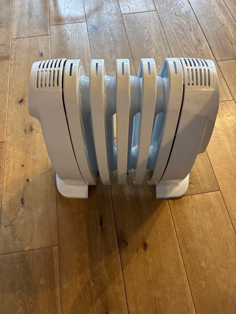 【超美品】エコモード搭載デロンギオイルヒーター