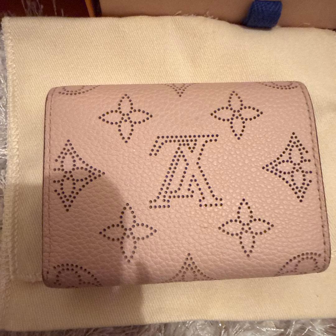 ヴィトン マヒナ ポルトフォイユ イリスXS 折り財布