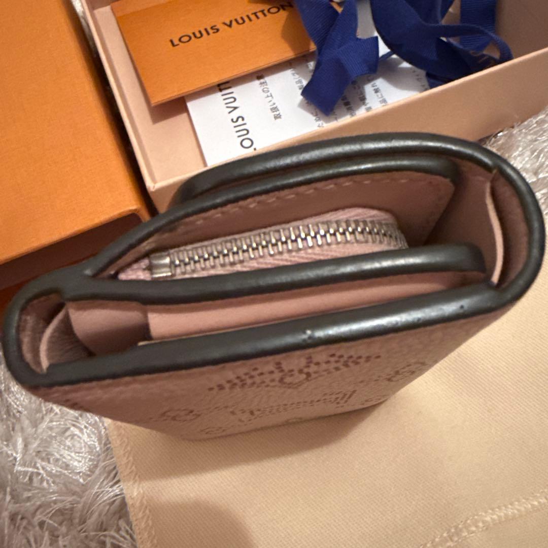 ヴィトン マヒナ ポルトフォイユ イリスXS 折り財布