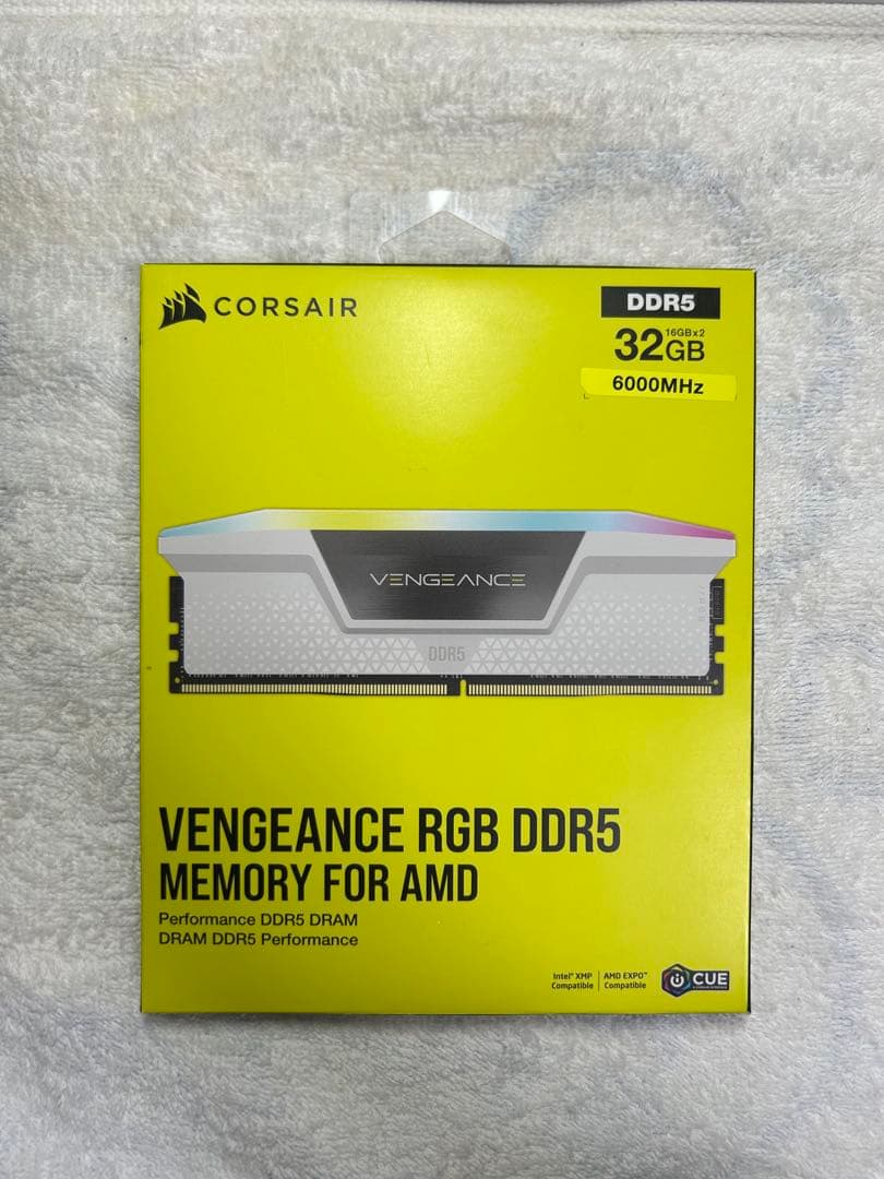 メモリー CORSAIR RGB 6000MHz CMH32GX5M2E6000Z36W