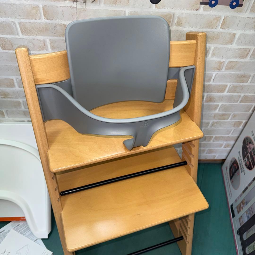 ストッケ　トリップトラップ　ベビーシート付き　トレイ付き