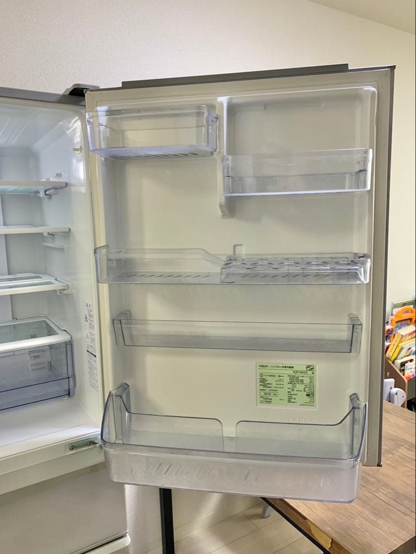 めだかもちAQUA シルバー 4ドア冷蔵庫 LED照明付き